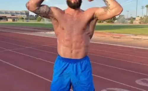 Canelo Álvarez vs. Caleb Plant