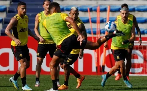 El plantel del Fla entrenando en Ecuador – Getty