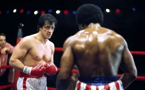 Sylvester Stallone protagonizó la saga Rocky (IMDb).