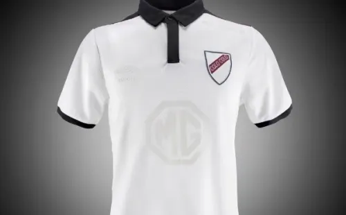 Parte de la colección aniversario 95 años de Colo Colo.