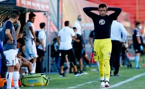 Miguel Pinto vivió alentó a sus compañeros y sufrió con el empate parcial | Foto: Agencia Uno