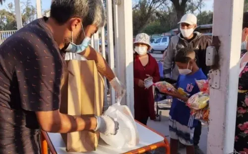 Repartición de cenas navideñas en Calama