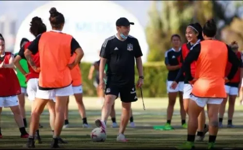 Luis Mena sigue como DT del Femenino