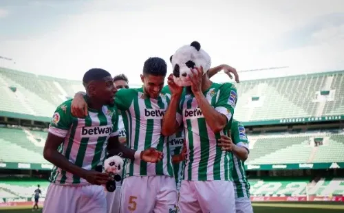 Con gol de Borja Iglesias, el Betis consiguió los tres puntos y sueñan con Europa League. Fuente: Twitter Betis.