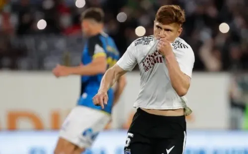 Leonardo Gil y uno de sus tantos goles en Colo Colo