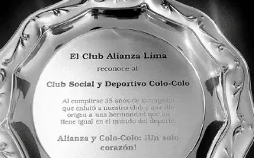 Alianza Lima reconoce a Colo Colo | Imagen: Edmundo Valladares