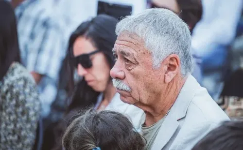 La emotiva jornada en que Carlos Caszely conoció la estatua en su honor | Imagen: Guillermo Salazar