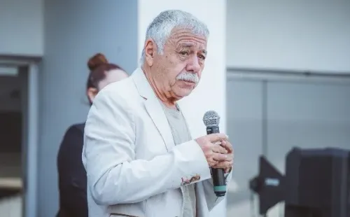 La emotiva jornada en que Carlos Caszely conoció la estatua en su honor | Imagen: Guillermo Salazar