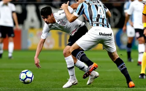 Ángelo Araos | Mediocampista | Corinthianns (BRA) | 22 años
