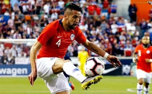 Mauricio Isla | Defensa | Fenerbahçe (TUR)