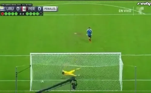 4-4: Lucas Torreirafusila a Gallese con remate bajo a la izquierda.