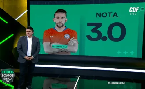 Mauricio Isla (3,0) | “No jugó bien. No pasó en el primer tiempo, no defendió. No hizo daño cuando fue arriba”.