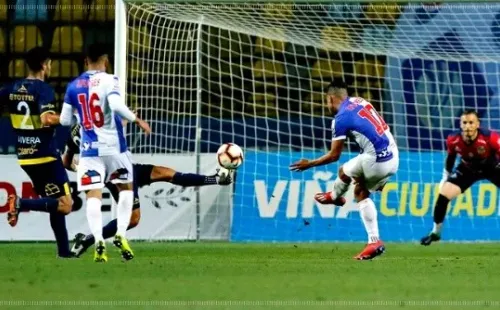 Domingo 4 | 15:00 | Antofagasta vs Everton | Calvo y Bascuñán