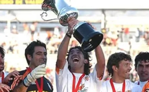 2003 fue un año para el olvido para Colo Colo: perdió los dos títulos ante Cobreloa, uno de ellos en el Monumental. Hasta ahora, los Zorros del Desierto son los únicos en dar una vuelta olímpica en Pedrero enfrentando al Cacique.