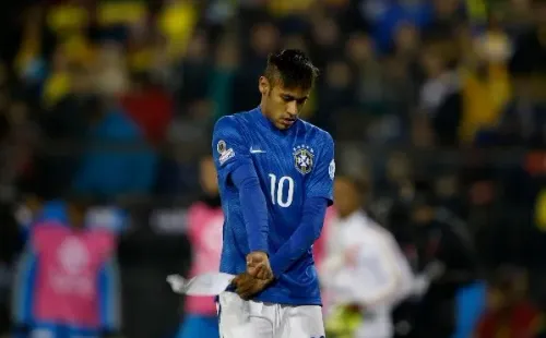 Un taimado Neymar volvería al Monumental, que ahora era escenario de la Copa América 2015. Brasil perdió con Colombia 1-0 y el astro se fue expulsado.