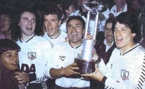 Tras ganar por 1-4 la ida, Colo Colo se impone en 1992 a Puebla por 3-1 en la vuelta y se queda con la Copa Interamericanaen Macul.