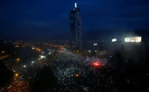 Vista nocturna de la marcha más grande la historia. (Getty Images)