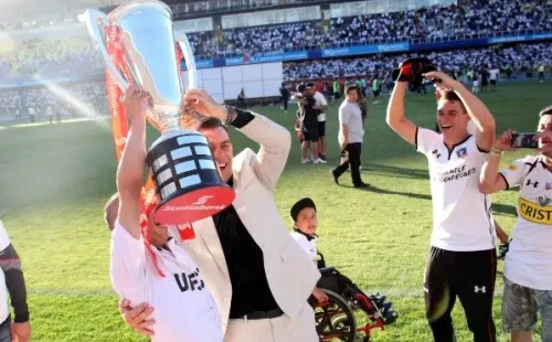 Guede dado la vuelta en Concepción con el joven al que hizo referencia en el live con Valdés. Foto: Agencia Uno