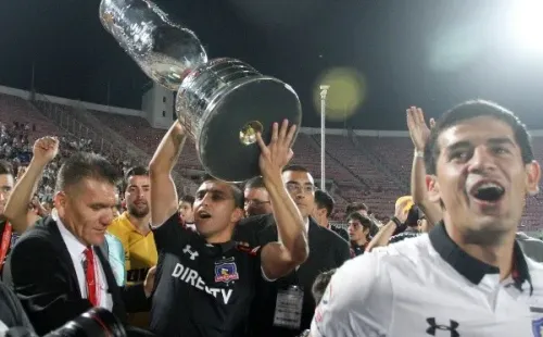 Gonzalo Fierro levantó 12 títulos con Colo Colo, siendo de los más campeones de toda su historia.