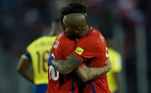 Jorge Valdivia y Arturo Vidal dieron grandes alegrías a los hinchas chilenos en la cancha. Foto: Agencia Uno