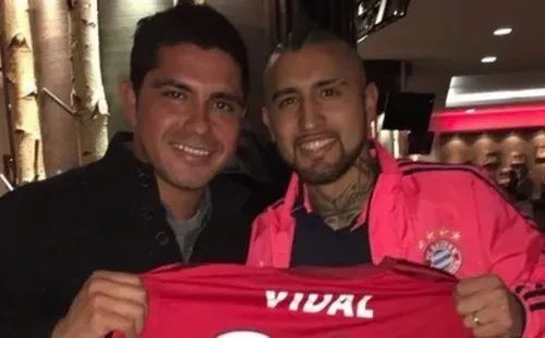 Miguel Riffo y Arturo Vidal mantienen una larga amistad.