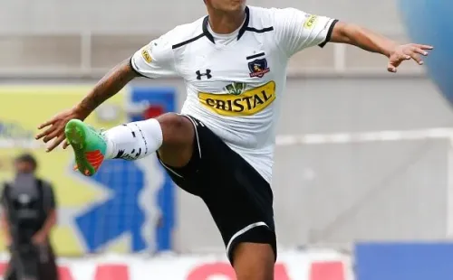 Sebastián Toro asomaba como la gran promesa defensiva de Colo Colo, pero terminó perdiendo terreno y terminó saliendo del club. Foto: Agencia Uno