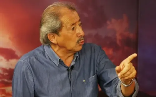 El Pollo Véliz en su época de comentarista en La Cuarta (La Cuarta)