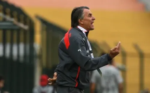 Gustavo Quinteros cuando era DT de la sub 20 de Chile (Agencia Uno)