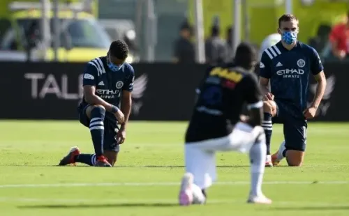 Los homenajes a la muerte de George Floyd y al movimiento Black Lives Matter se han realizado en todos los duelos de la MLS is Back. (Foto: Getty)