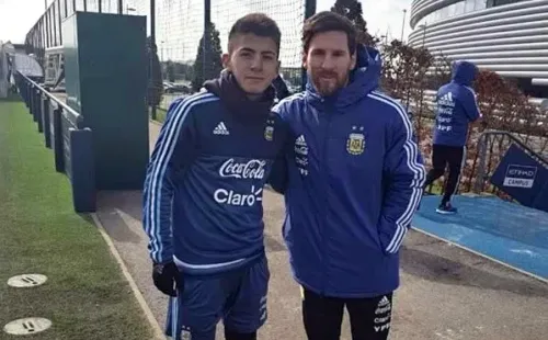 Messi y Thiago Almada.