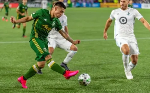 Mora festejó su primer título en suelo extranjero. (FOTO: Getty)