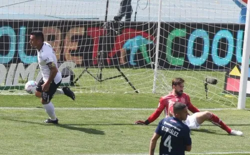 A pesar de sus 40 años, Esteban Paredes sigue siendo la principal arma de gol en Colo Colo. Claro que ante la dosificación, Gualberto Jara deberá recurrir a otros nombres. (Foto: Agencia UNO)