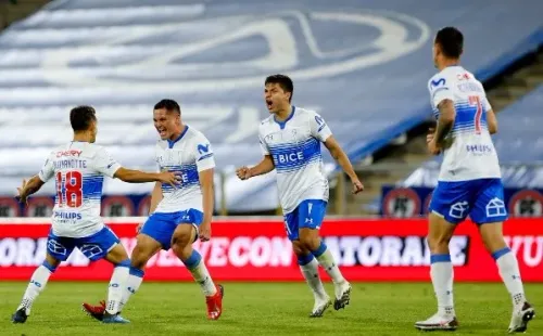Universidad Católica festeja