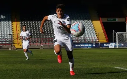 Pablo Solari es otro de los que regresa a la convocatoria en Colo Colo. Foto: Agencia Uno