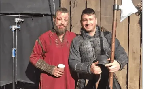 Peter Franzén junto a Leandro Peña