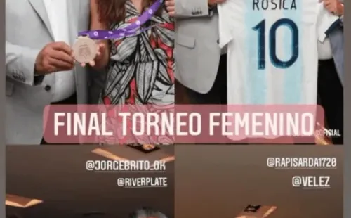 Regalo de Vélez al presidente de la AFA