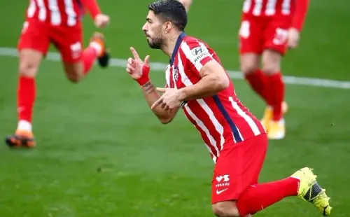 El delantero uruguayo sigue intratable. Suárez es el goleador de La Liga con 16 tantos y supera por uno a Lionel Messi. (Foto: Getty)