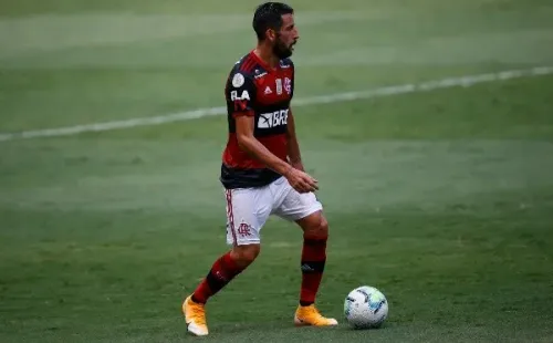 Mauricio Isla ocupó la vacante que dejó Rafinha y lo hizo a la perfección. El Huaso es titular indiscutido en el Fla que quiere hacer historia con el bicampeonato. (Foto: Getty(