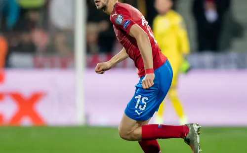 Tomáš Souček es el hombre de peligro en República Checa. El mediocampista tiene mucha llegada al área rival. (Foto: Getty)