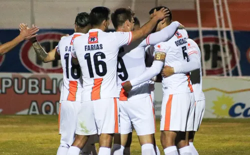 Cobresal quiere estar en la pelea por el título esta temporada. Foto: Agencia Uno