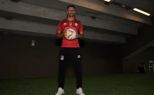 Las nuevas camisetas conmemorativas de Unión La Calera 2021.