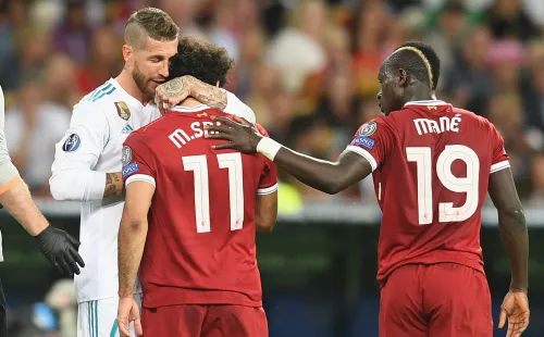 Sergio Ramos consolando a Salah tras la lesión en Kiev
