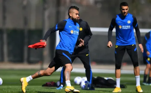 Arturo Vidal también entrena con todo en el Inter y podría sumar algunos minutos contra Cagliari.