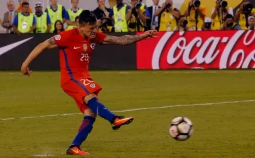 Charles Aránguiz le convierte a Argentina en la final de la Copa América Centenario (Agencia Uno)