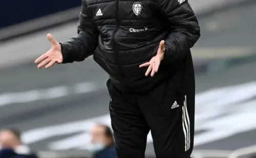 Bielsa ha tenido un gran impacto desde que asumió en Leeds. Los ascendió en el segundo intento y estuvo cerca de los puestos de copas internacionales en su primera temporada en Premier. (Foto: Getty)