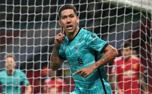 Firmino se vistió de goleador y anotó dos tantos en Old Trafford, victoria crucial para los hombres de Klopp. (Foto: Getty)