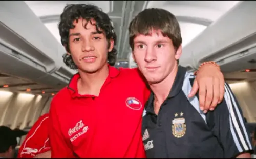 En selecciones juveniles se tomó esta foto histórica junto a Lionel Messi. Ambos jugaron el Mundial Sub 20 de Holanda. Foto: José Alvújar.
