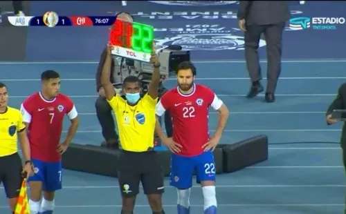 Brereton ingresó por Carlos Palacios para darle frescura a la Roja. Foto: Captura.