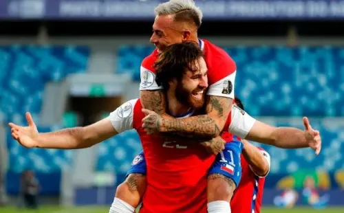 Brereton se ganó el cariño del plantel de la Roja. Foto: ANFP