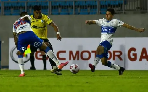 Empate 1-1 entre Deportes Iquique y Universidad Católica en Copa Chile.